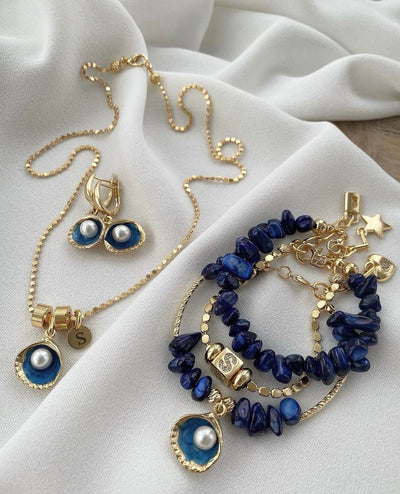 24Kt Gold Plated Navy Enamelled Oyster Charms With Pearl, 4 pcs in a pack