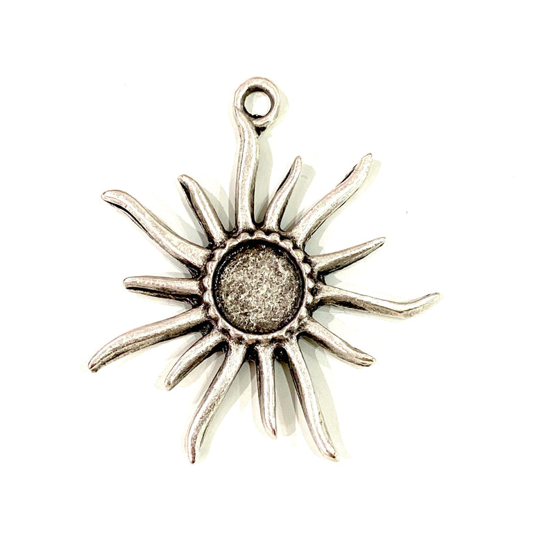 Grand pendentif soleil plaqué argent antique, grand pendentif en argent antique soleil, 48 mm