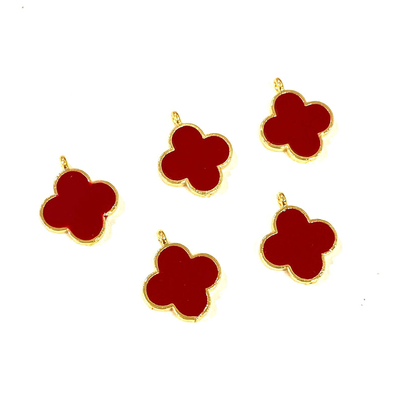 Charmes de trèfle émaillé rouge plaqué or 24 carats, 5 pièces dans un paquet