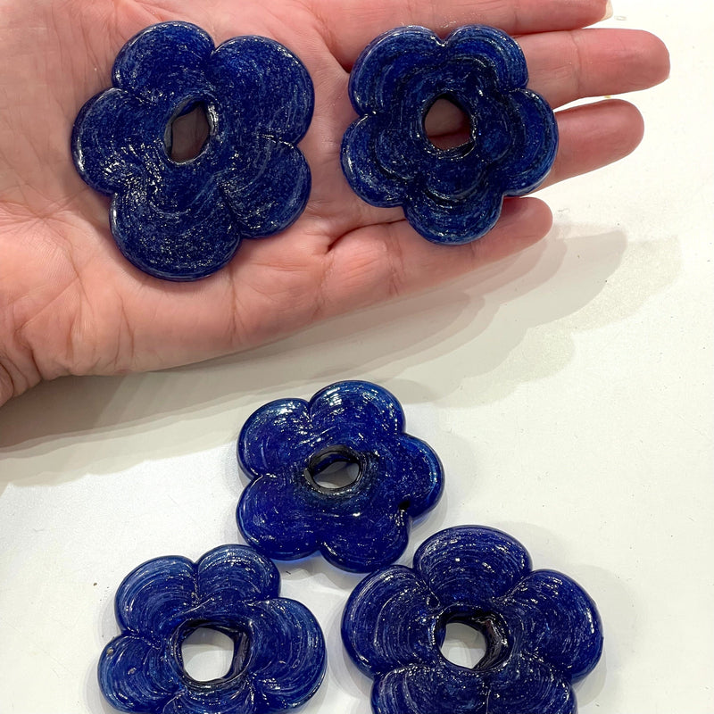 Perles de fleurs en verre marine épaisses faites à la main artisanales, taille entre 50 mm, 2 pièces dans un paquet